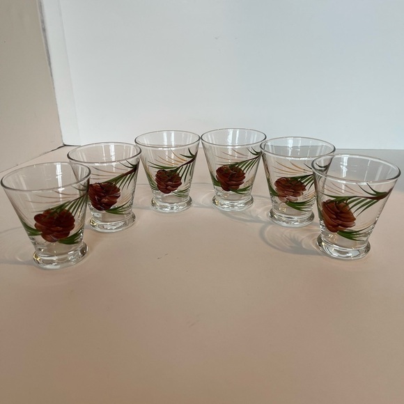 Rare Vintage Cocktail Shaker and Six Glasses Hand-painted Pine and Pinecones - Picture 13 of 15